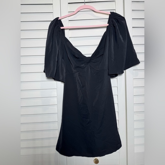 Abercrombie & Fitch Women’s Angel Sleeve Black Mini Skort w Open Back Size S - Picture 3 of 8